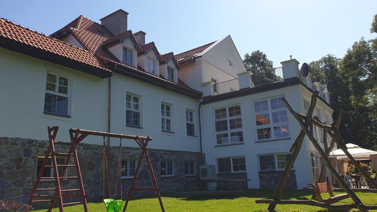 Dwor Nad Jeziorem W Bieniaszach Milakowo Extérieur photo